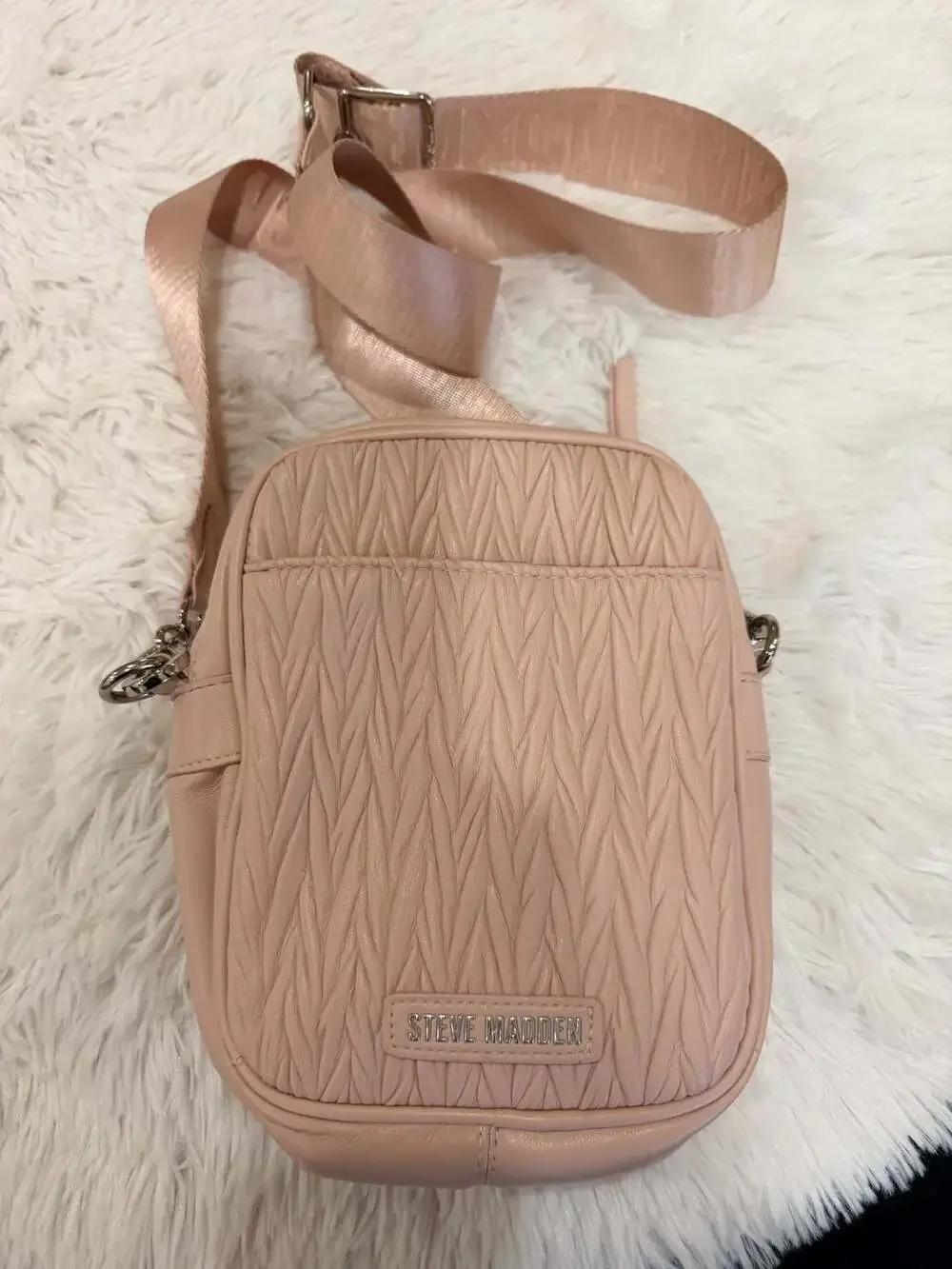 Steve Madden Damien Matelasse Crossbody Bag Pink